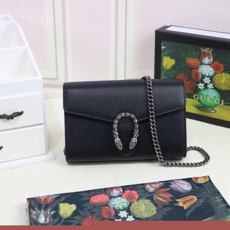G*u*i wallets & purse